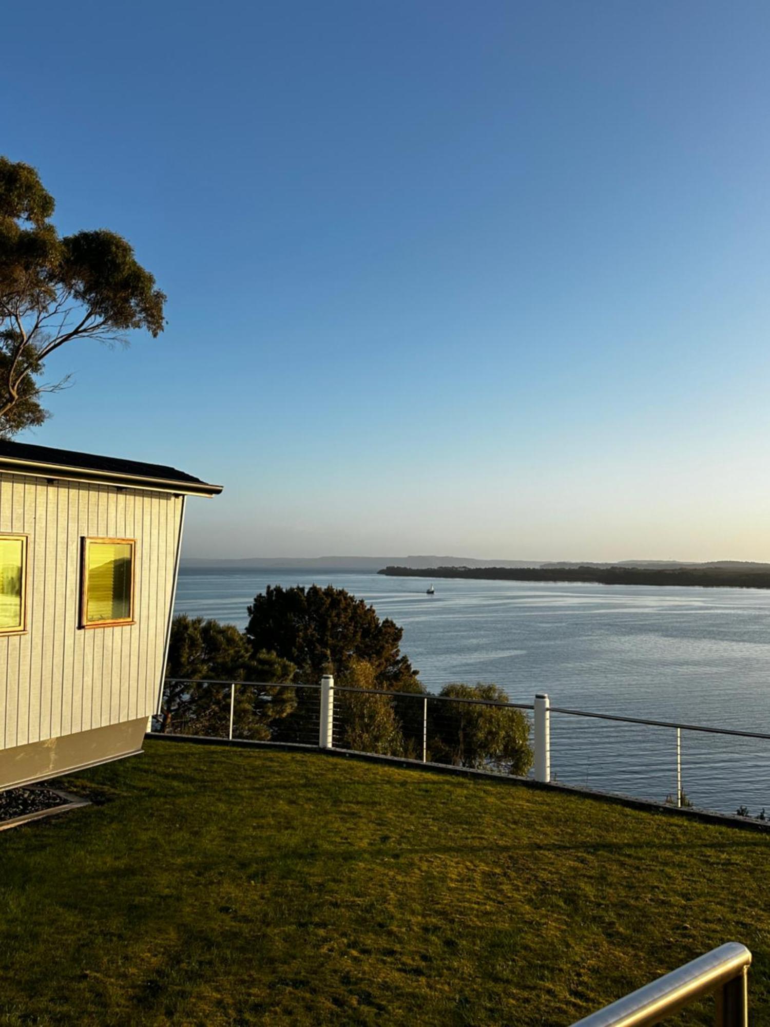 Wheelhouse Apartments Strahan Exteriér fotografie